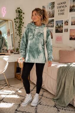Wonderly Sage Green Tie Dye Ruffle Hoodie Women’s Medium